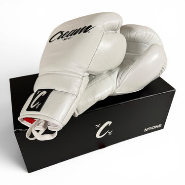 COMBAT CORNER “Cream TJ1” LACE UP TRAINING GLOVES (Like-New) (16oz)